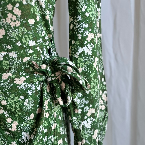 SALE!  Reformation Dress (0) Slit Green Floral Dress - BROKEN ZIPPER:( - Picture 13 of 13